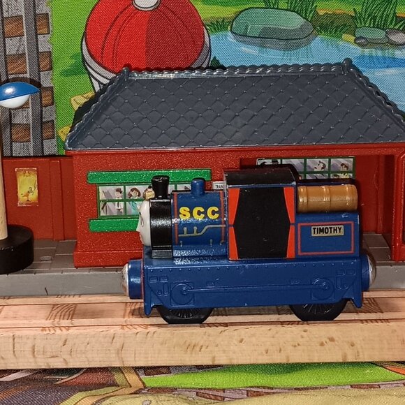 Thomas Wooden Railway Train Engine Track Timothy - Picture 1 of 4